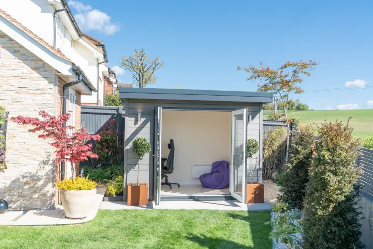 Luxury small garden office